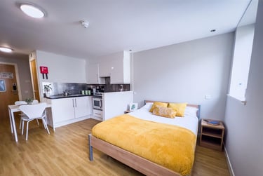 1 bed studio, Calton Road, Holyrood, Edinburgh, EH88DP - Image 15